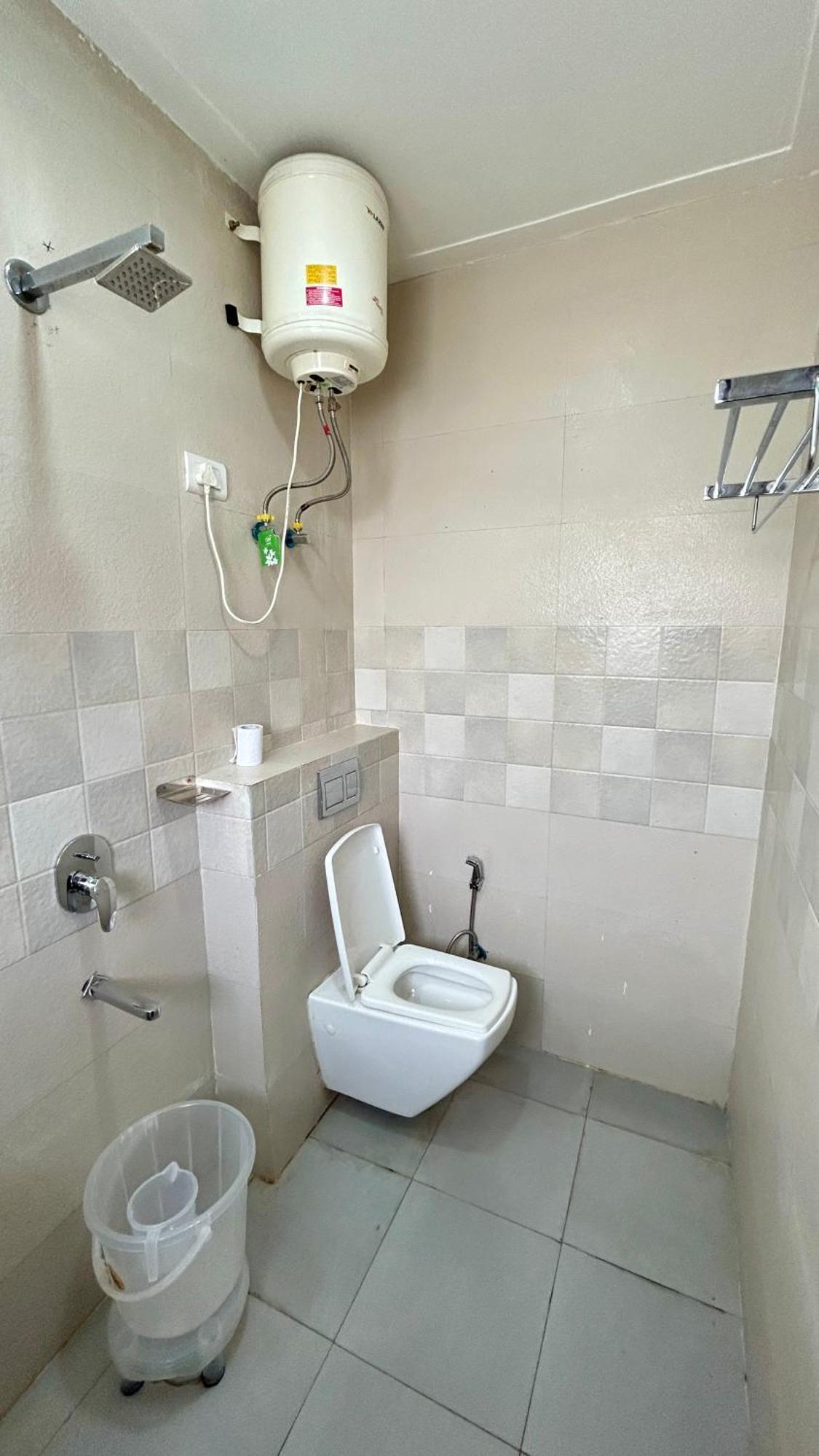 Aura Luxury Studio I Couple Friendly I Near Golf Course Road, Sector 57, Ґурґаон Екстер'єр фото
