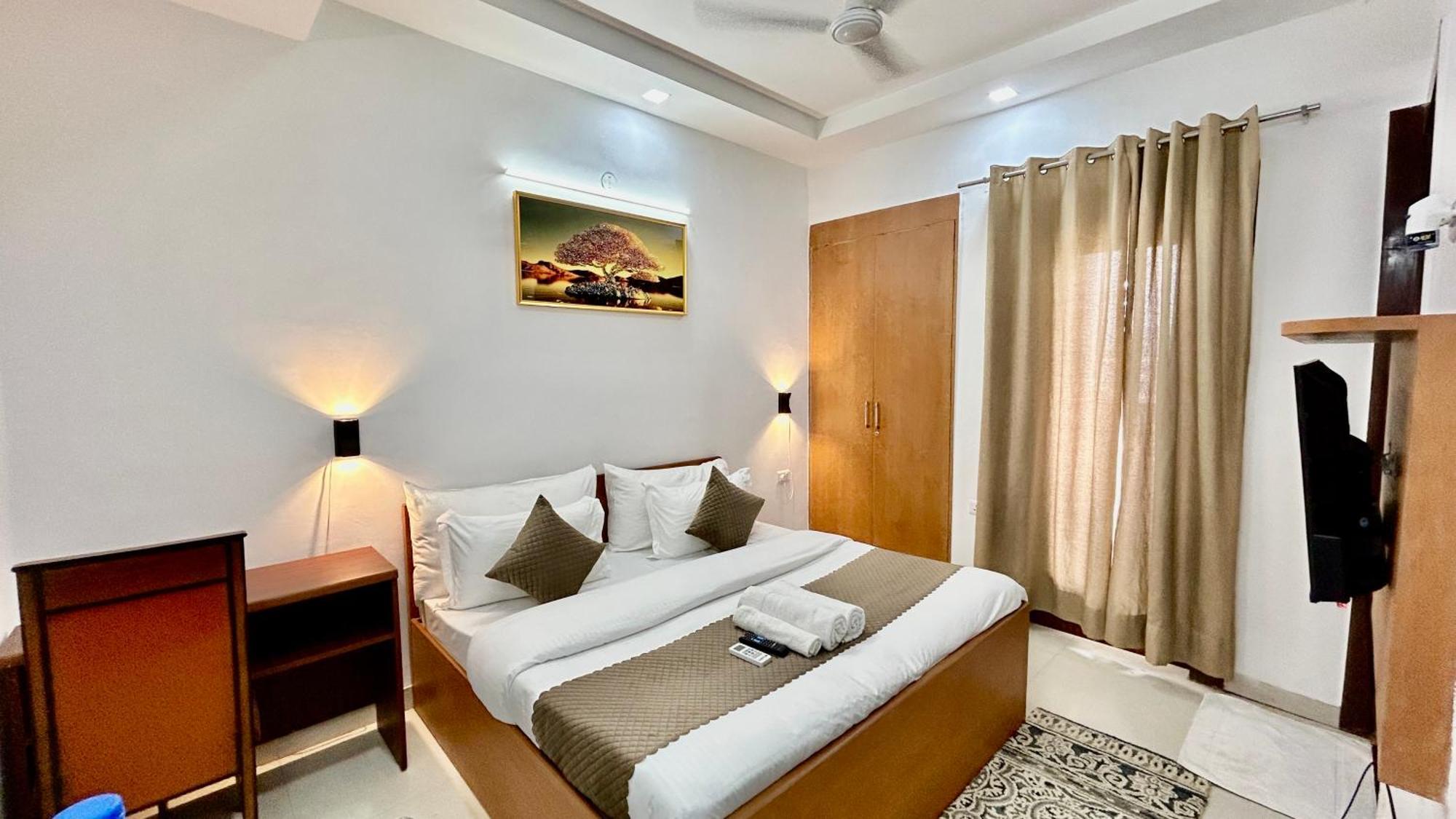 Aura Luxury Studio I Couple Friendly I Near Golf Course Road, Sector 57, Ґурґаон Екстер'єр фото